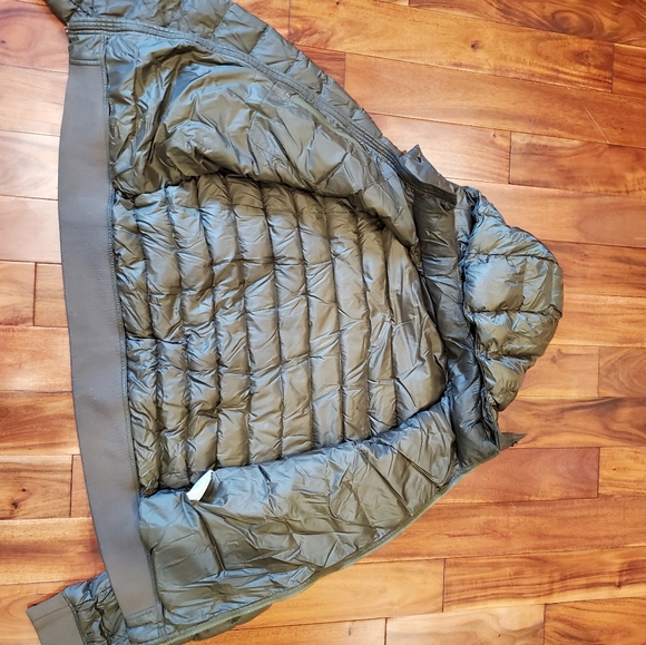 Lululemon Down Puffer Jacket Removable Hood - Picture 5 of 5